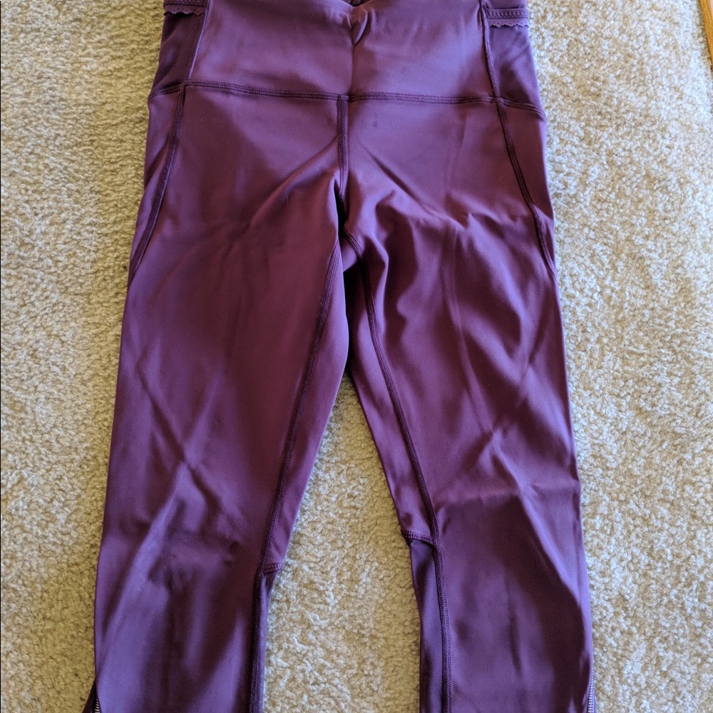 Lululemon burgundy cropped mesh leggings